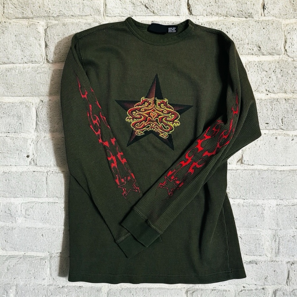 Men’s Y2K Vintage Army Green Long Sleeve Waffle Knit Graphic Shirt | Size L